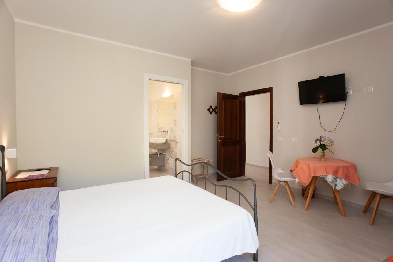 Lu Lioni Bed & Breakfast *